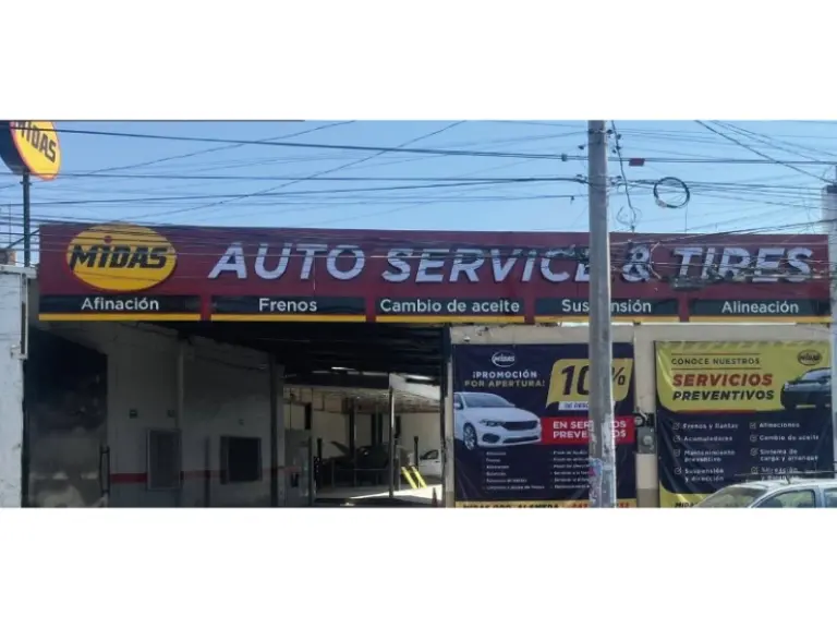 Fachada de Midas Auto Service & Tires en Alameda, Querétaro